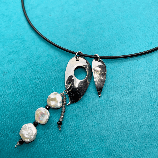 Leaves Double Choker Necklace W Pearl