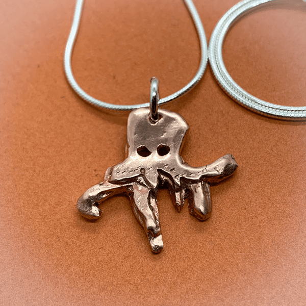 copper octopus pendent detail