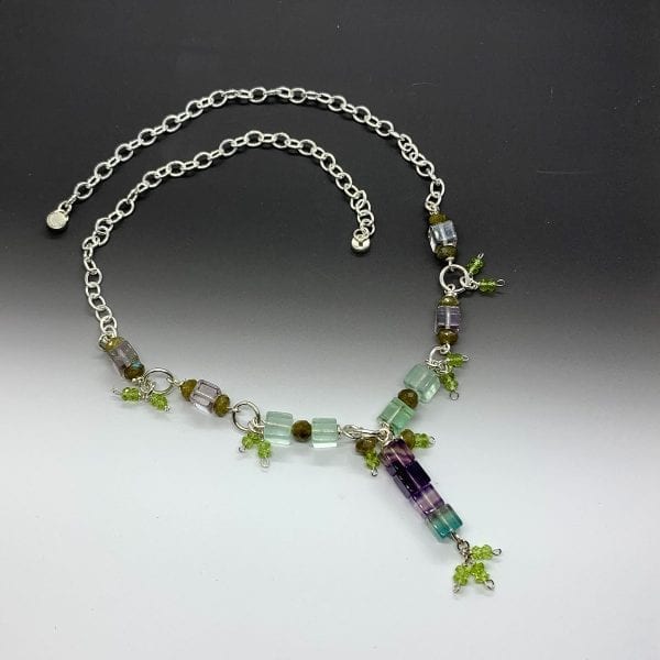 Cubic necklace, peridot and fluoride